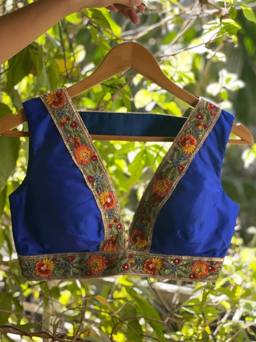 Neela Bagicha ( Blouse )